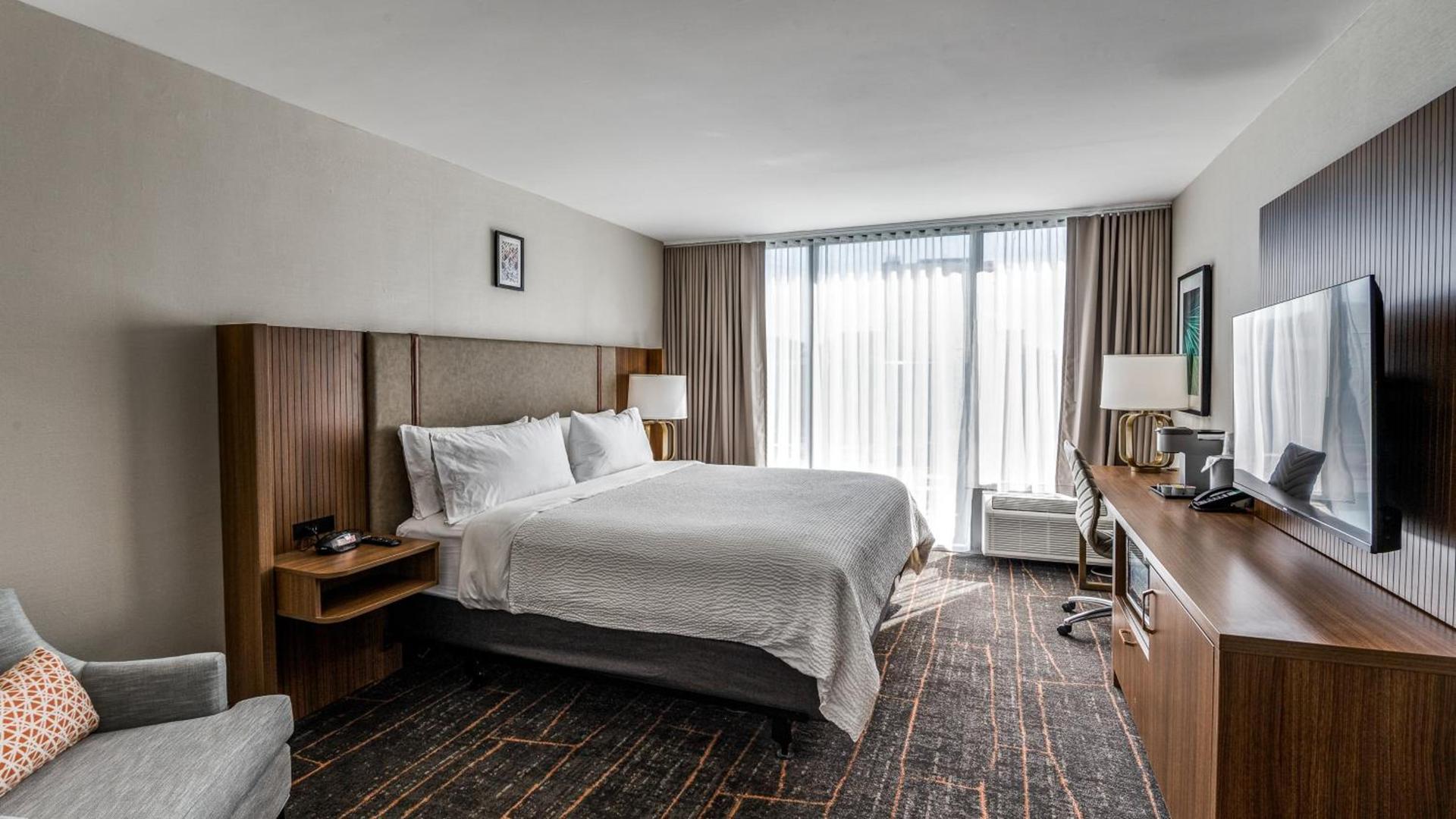 Holiday Inn Dallas Market Ctr Love Field by IHG photo 50
