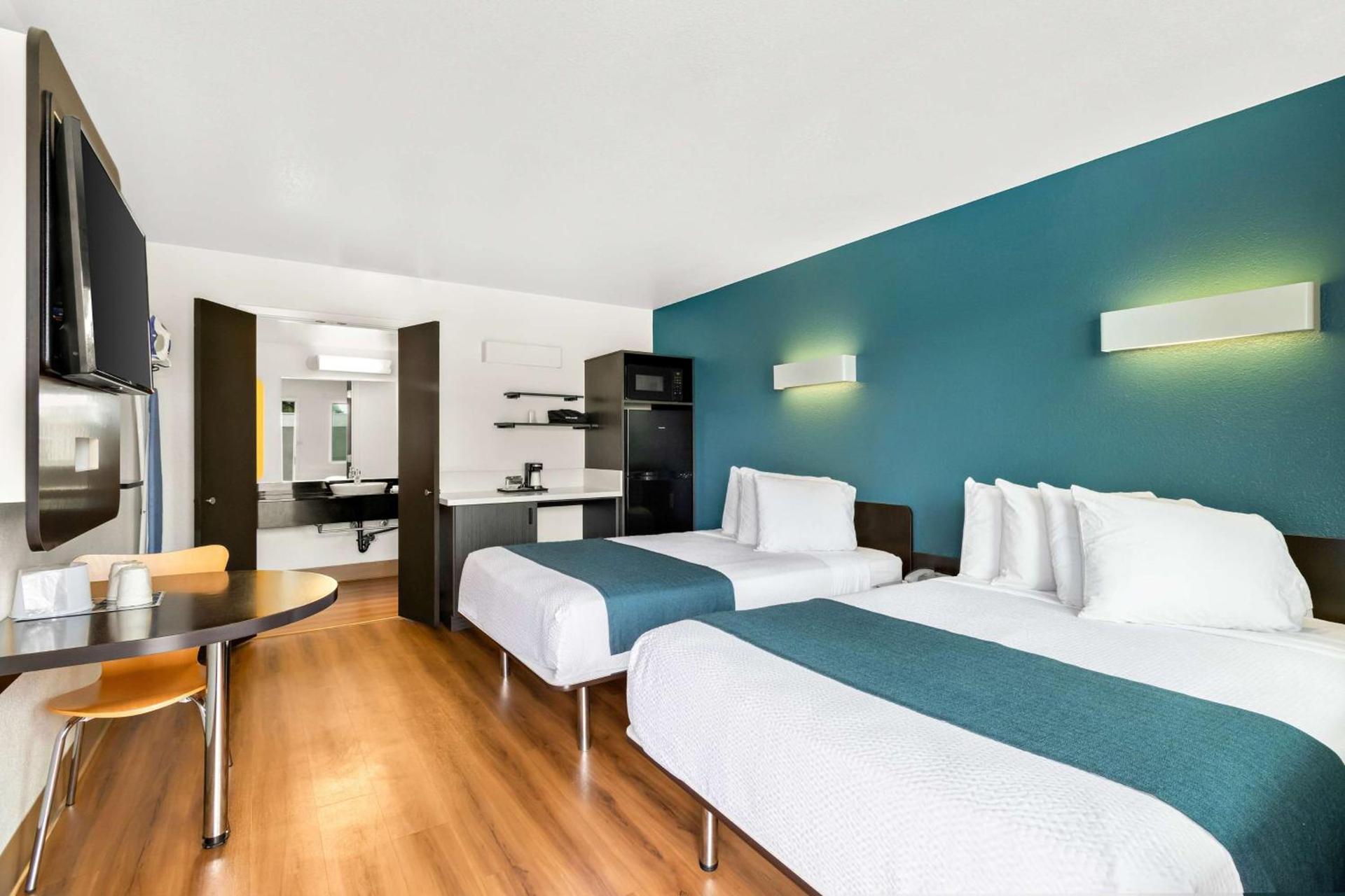 Studio 6 Suites Carpinteria, CA Santa Barbara South photo 8