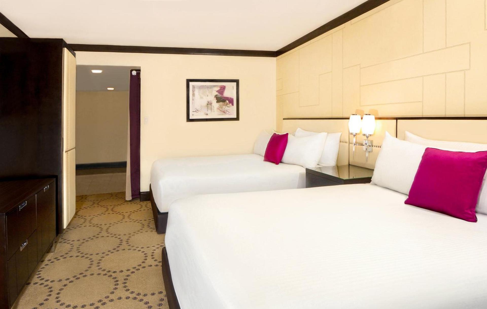 Harrah's Laughlin, A Caesars Destination photo 56