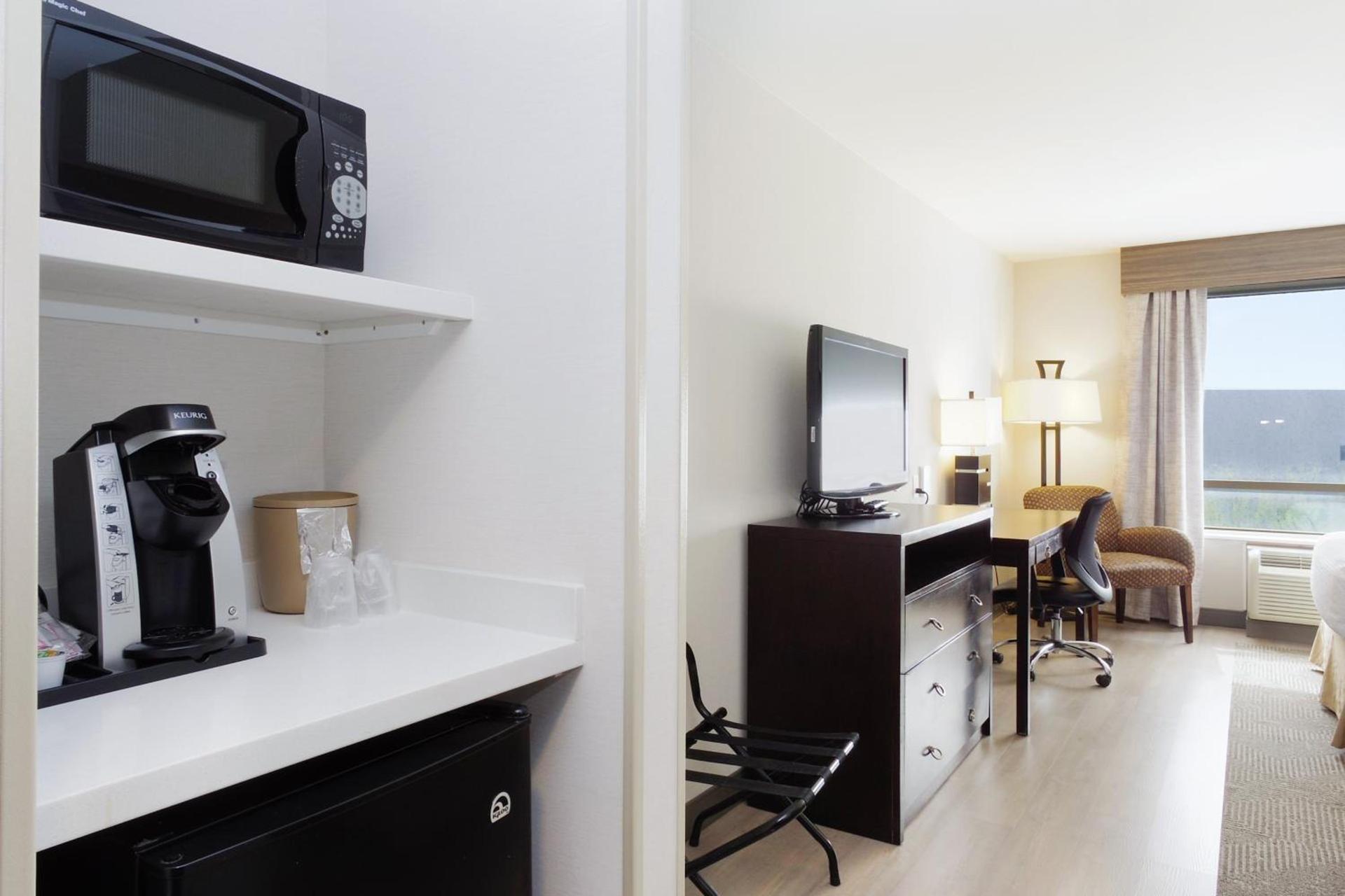 Holiday Inn & Suites Phoenix Airport by IHG photo 62