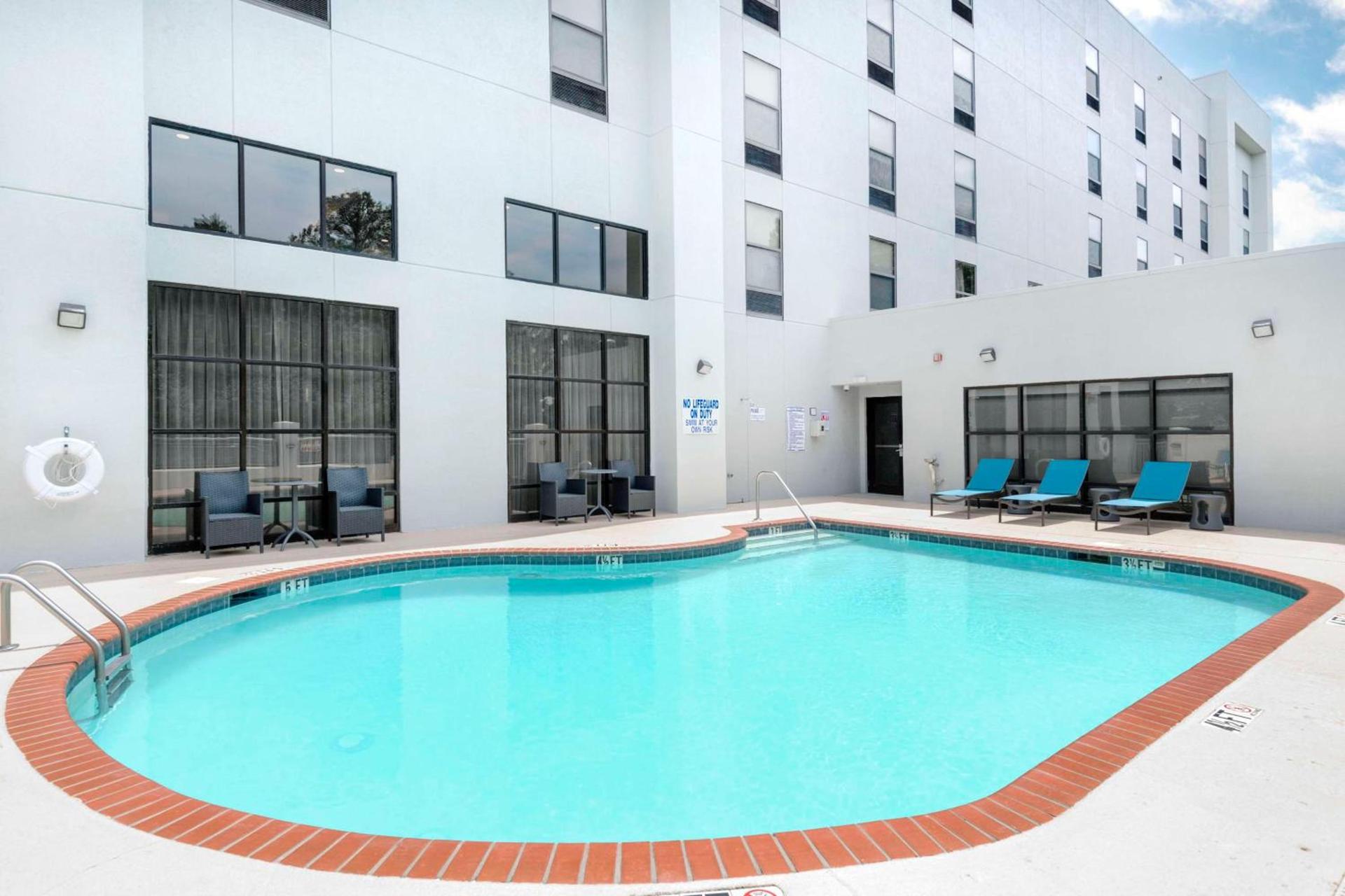 Hampton Inn & Suites Burlington photo 14