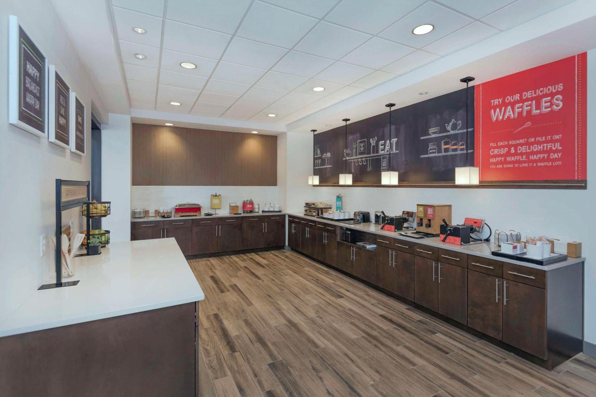 Hampton Inn & Suites Burlington photo 8