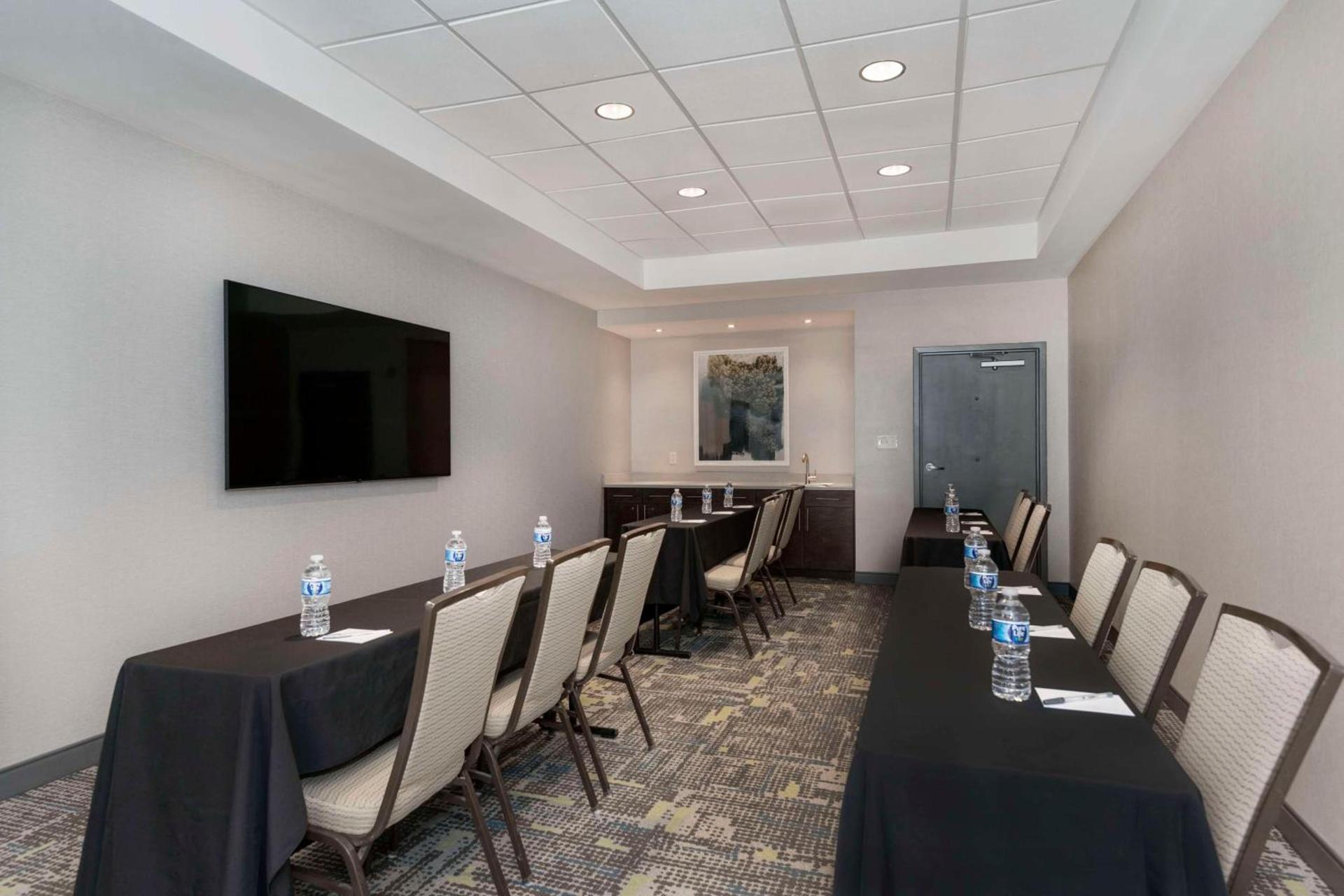 Hampton Inn & Suites Burlington photo 45