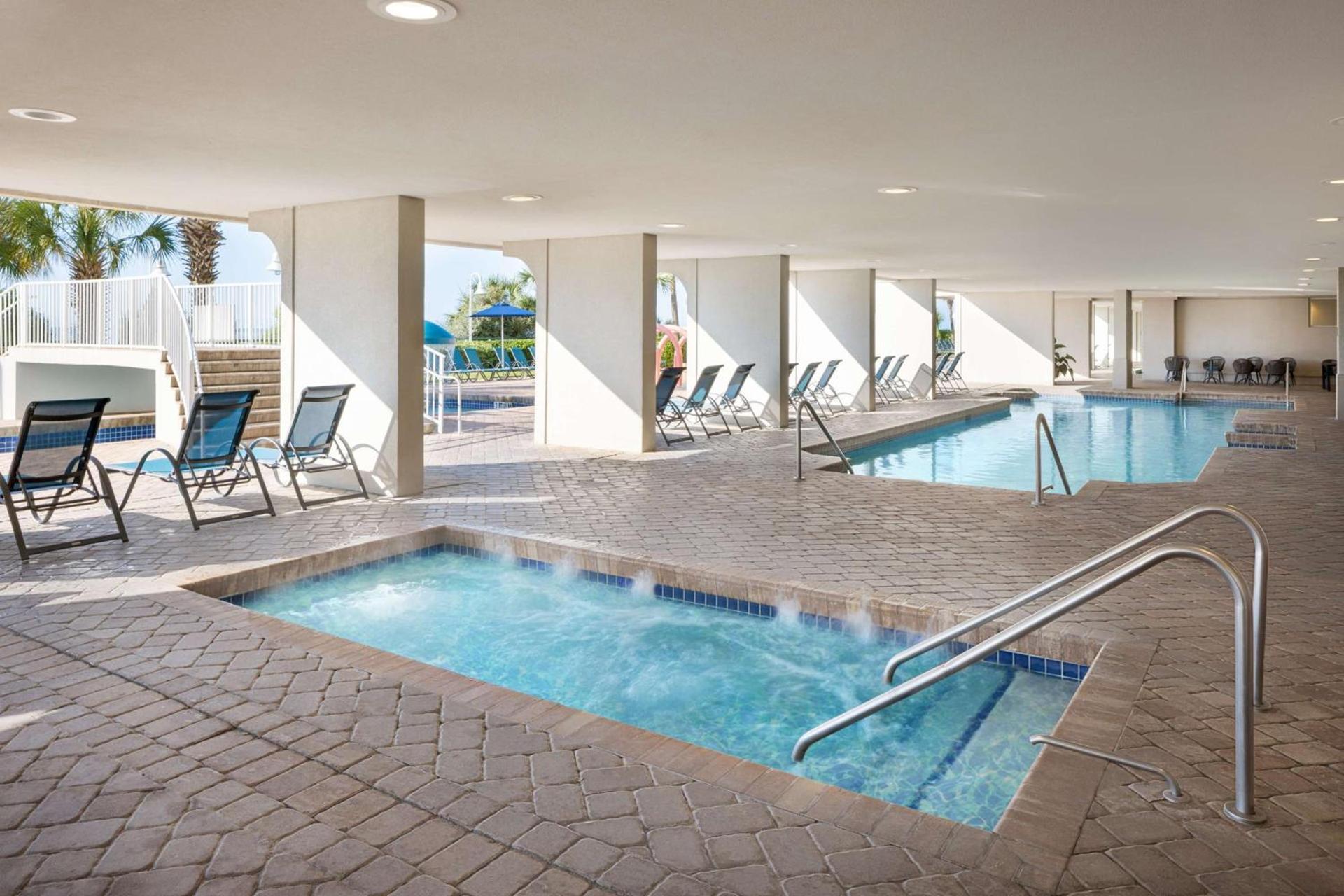 Hampton Inn & Suites Myrtle Beach Oceanfront photo 13