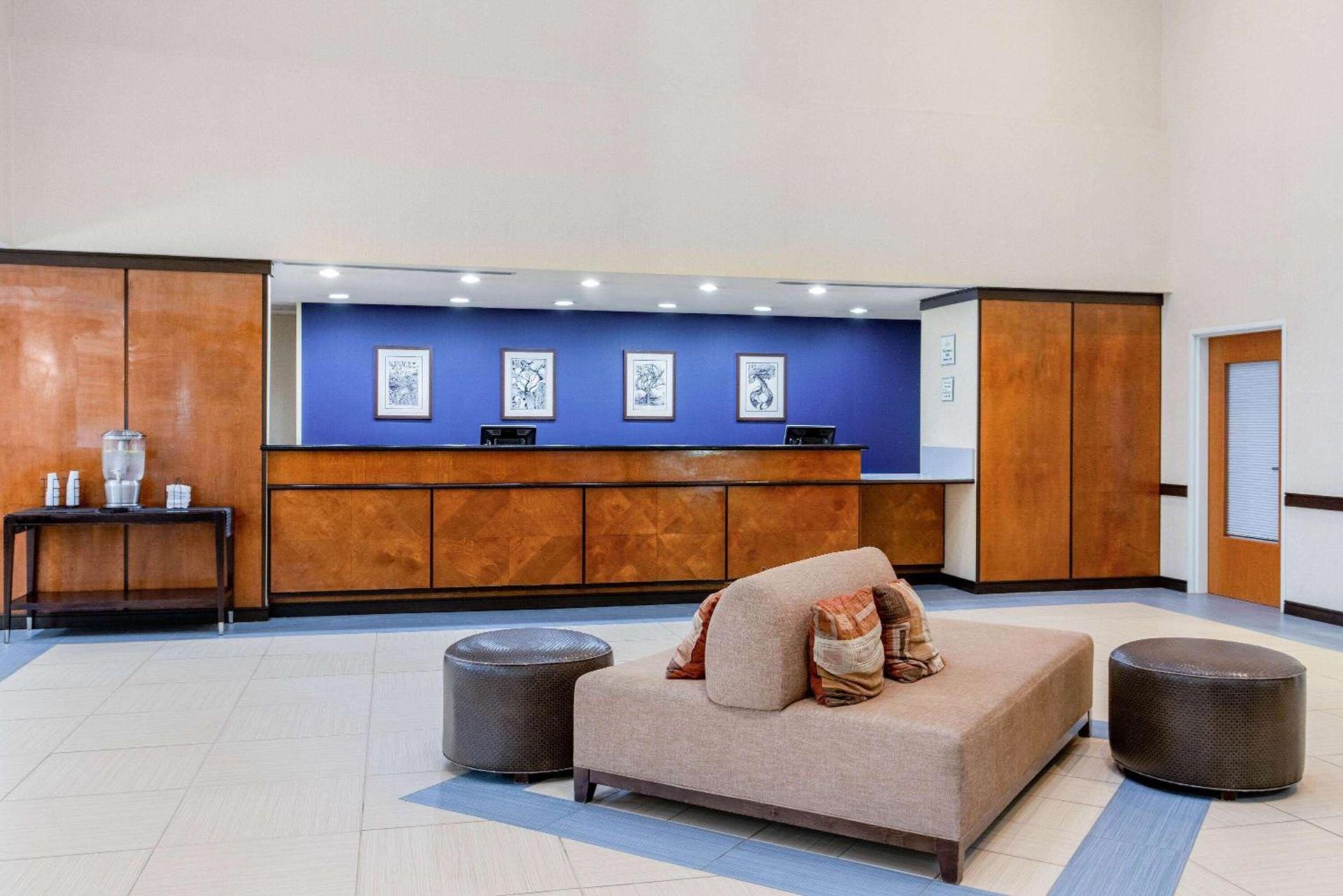 Spark by Hilton Plainfield Indianapolis Airport photo 5