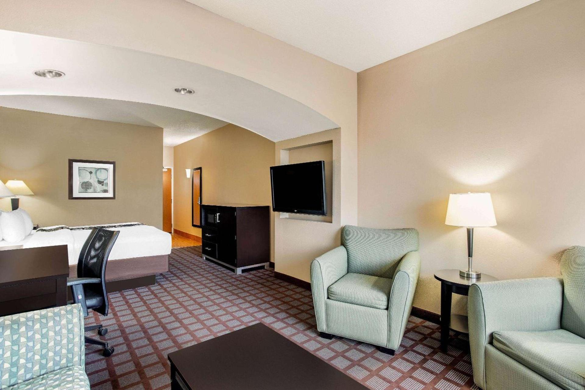 Spark by Hilton Plainfield Indianapolis Airport photo 20