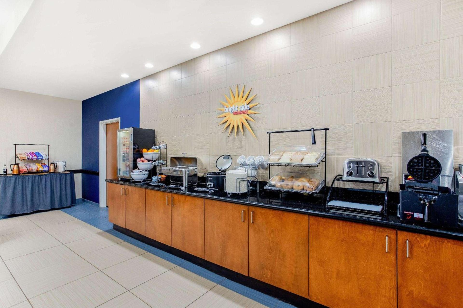 Spark by Hilton Plainfield Indianapolis Airport photo 26