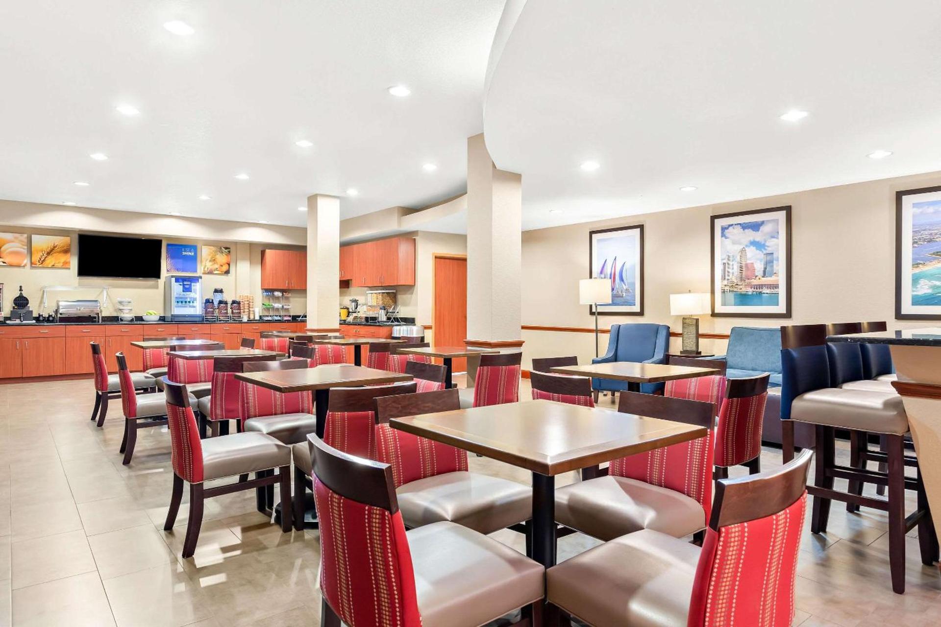 Comfort Suites Tampa Airport North photo 28
