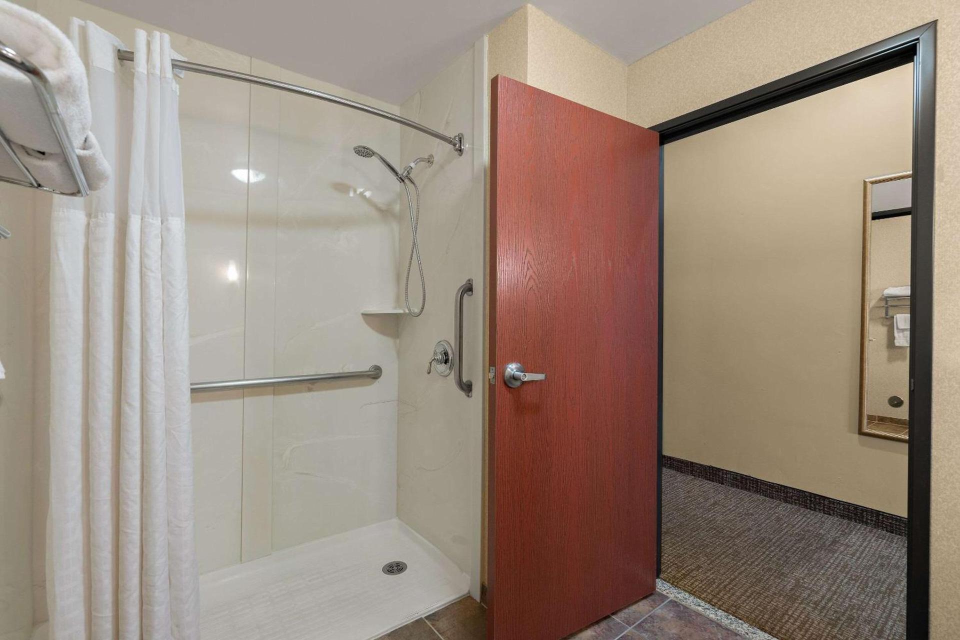 Comfort Inn Ogden near Event Center photo 12