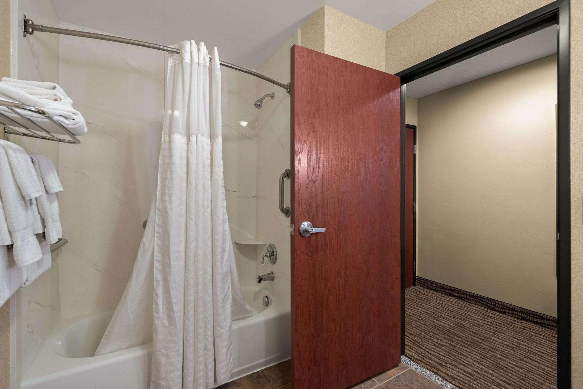 Comfort Inn Ogden near Event Center photo 19