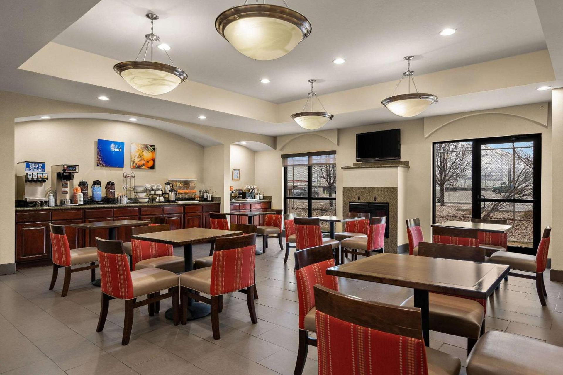 Comfort Inn Ogden near Event Center photo 36