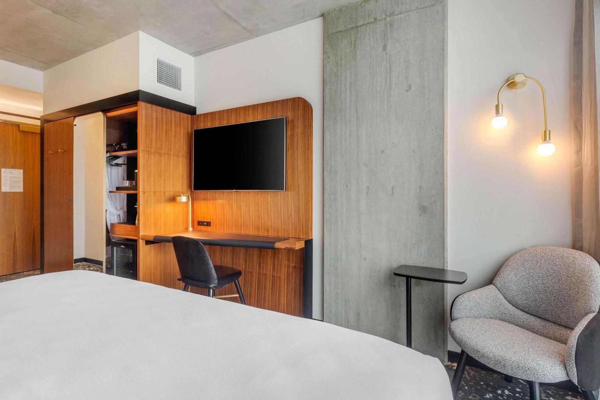 Cambria Hotel Boston Downtown - Seaport photo 11