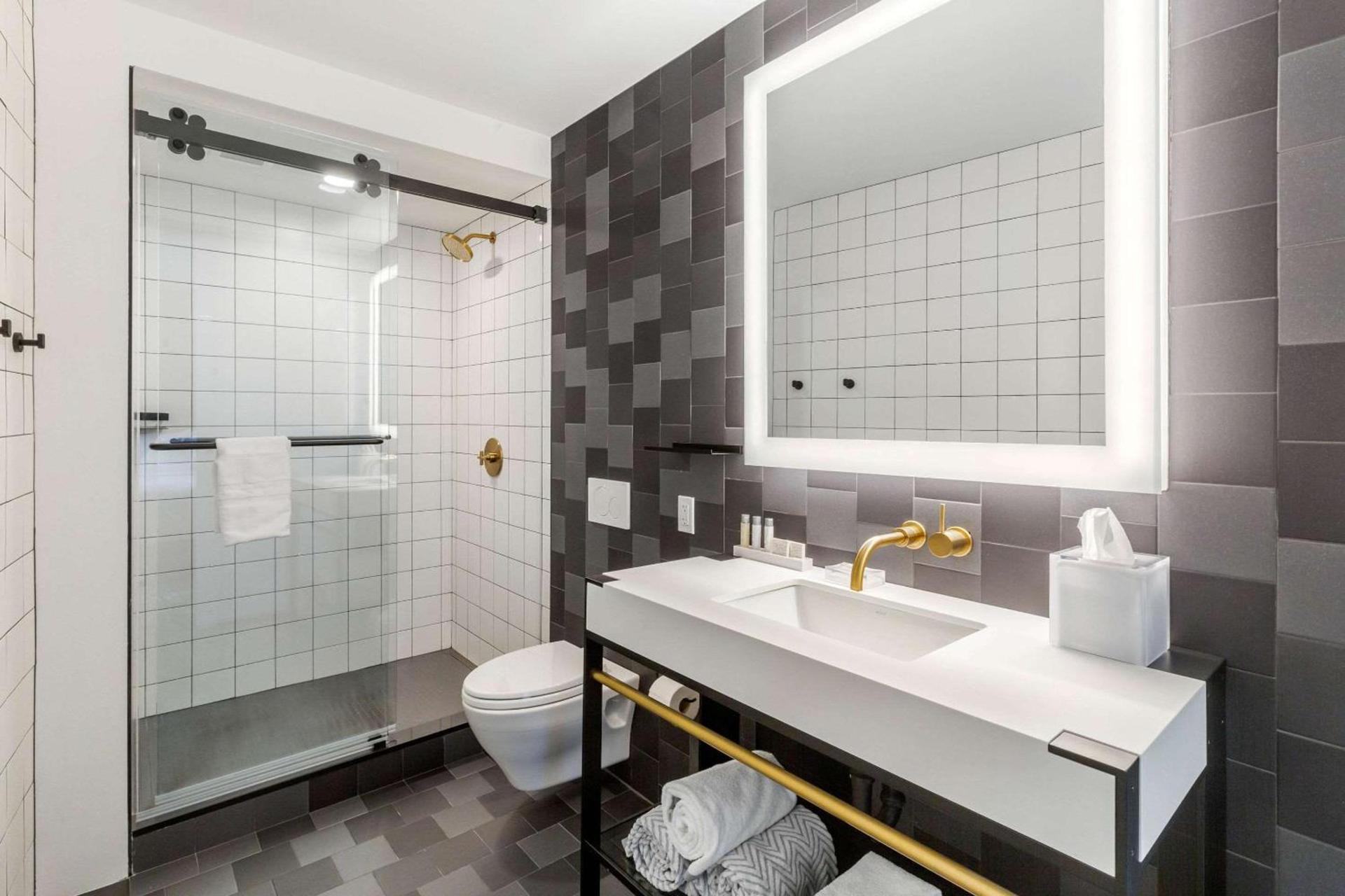 Cambria Hotel Boston Downtown - Seaport photo 20