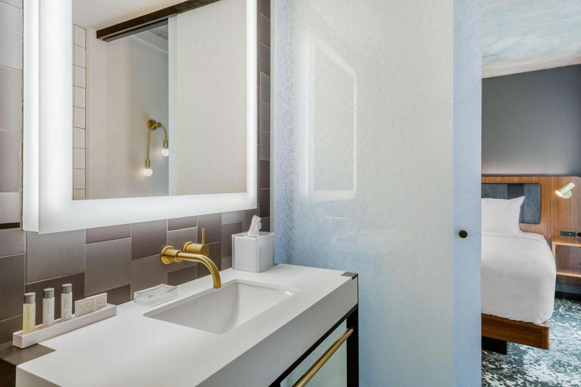 Cambria Hotel Boston Downtown - Seaport photo 21