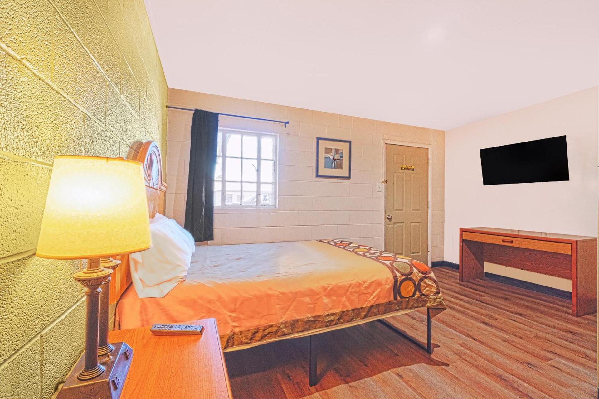 The Inn By OYO El Dorado Lake photo 19