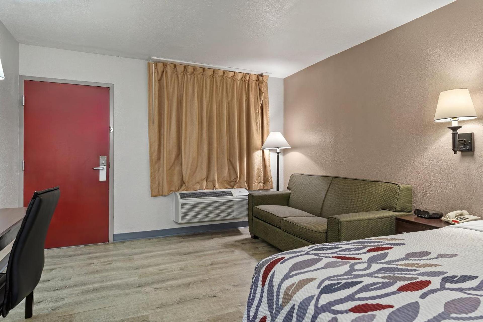Red Roof Inn Wilmington NC photo 16