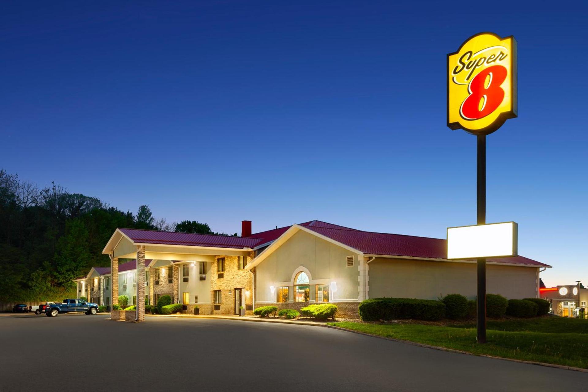 Super 8 by Wyndham Mt. Vernon photo 28