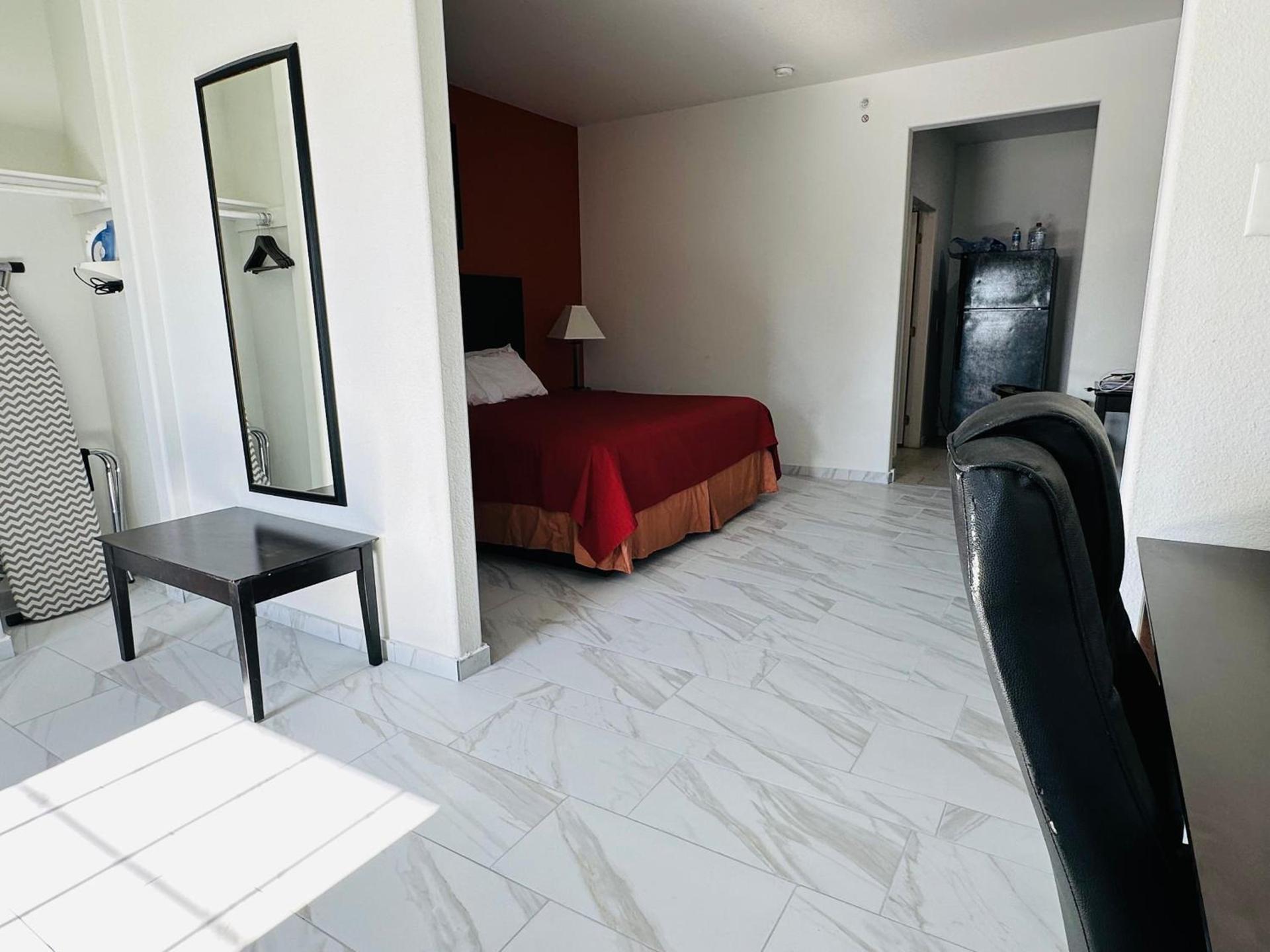Lux Inn and Suites photo 31