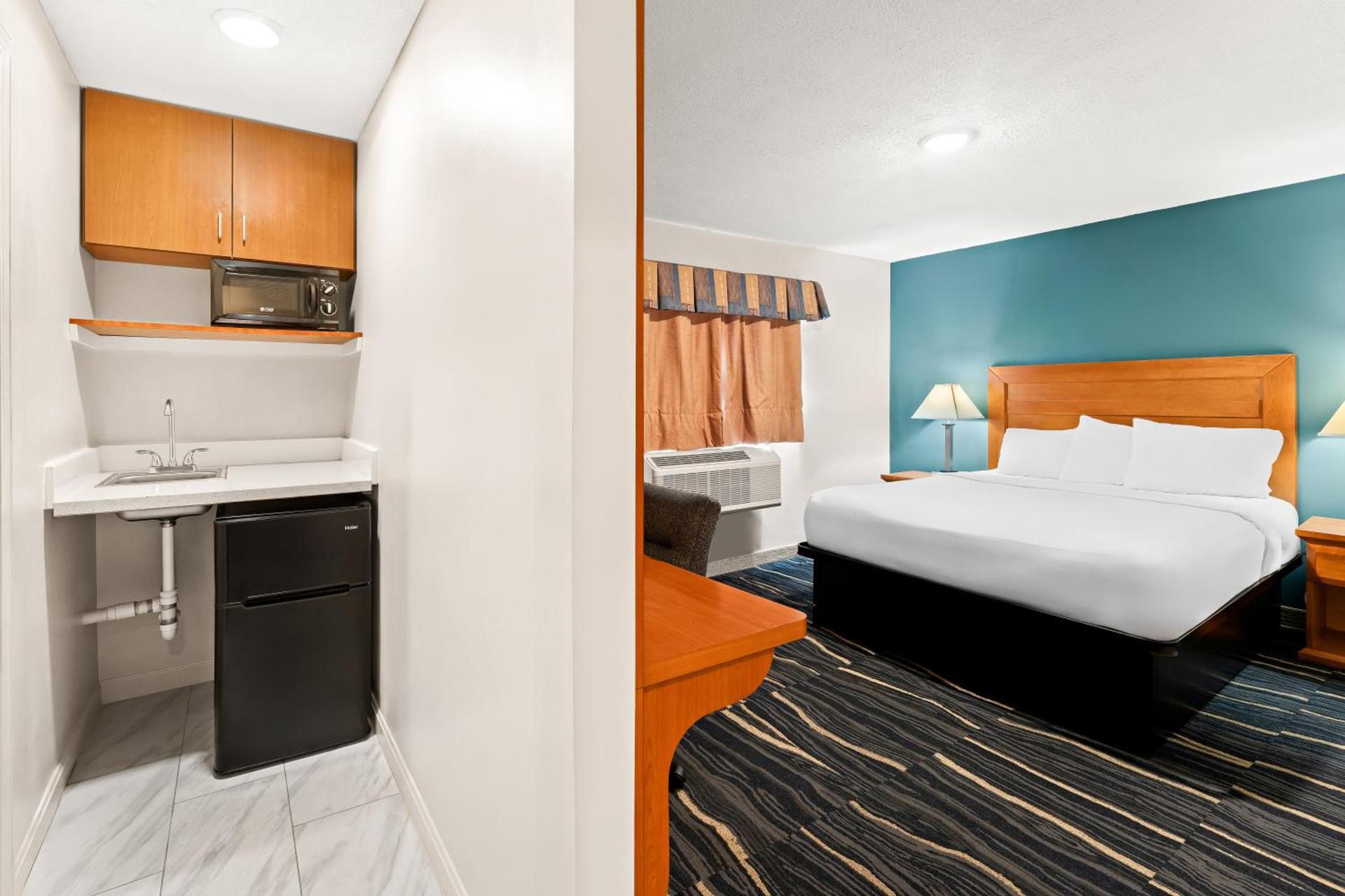 Americas Best Value Inn Stonington Mystic photo 12
