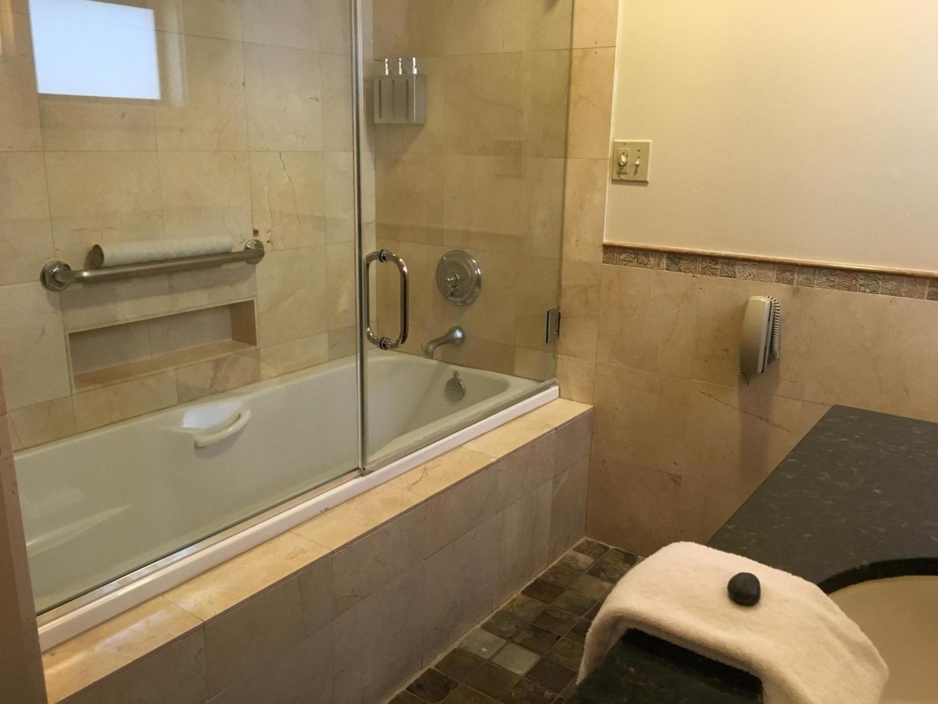 Tradewinds Carmel photo 19