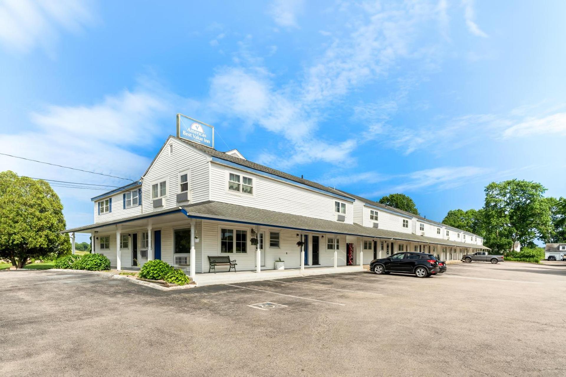 Americas Best Value Inn Stonington Mystic photo 1