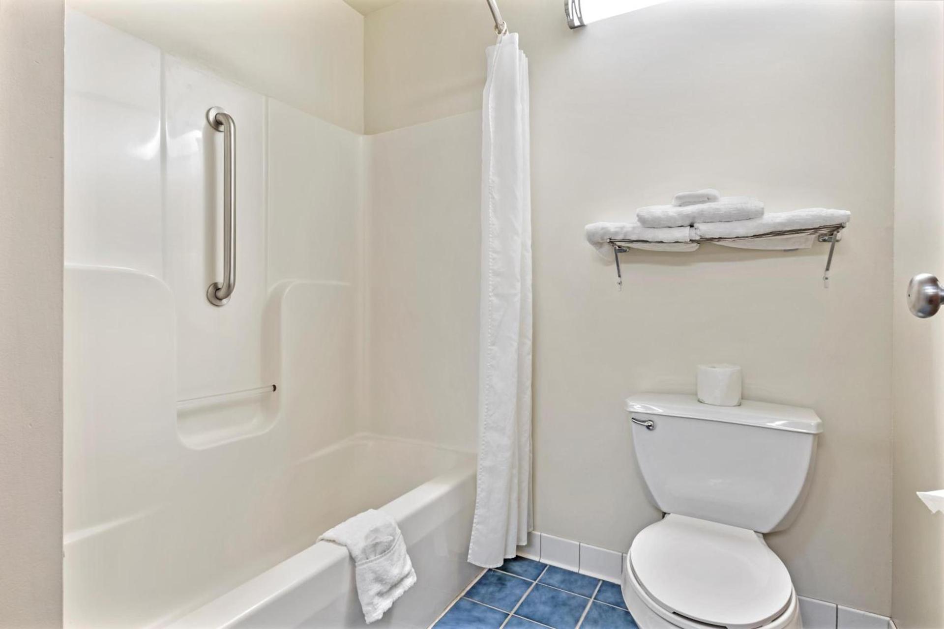 Best Western Clearlake Plaza photo 6
