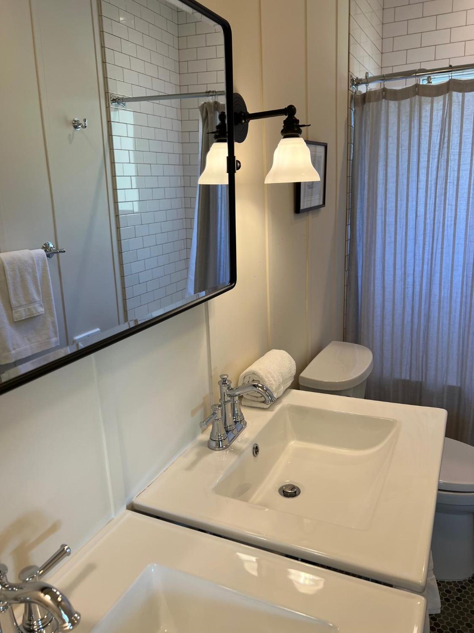 Jenner Inn photo 23