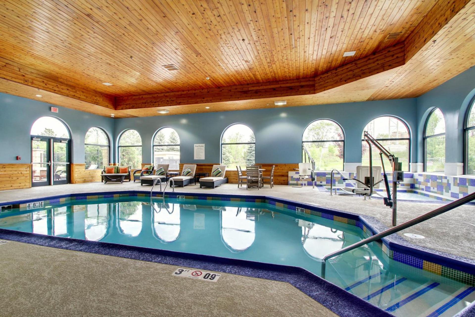 Holiday Inn Express & Suites Aurora - Naperville by IHG photo 35