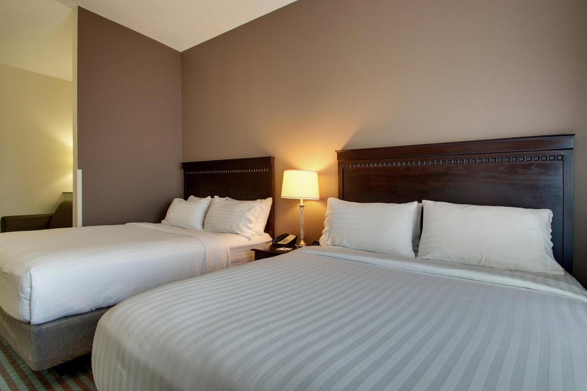 Holiday Inn Express Leland - Wilmington Area by IHG photo 47