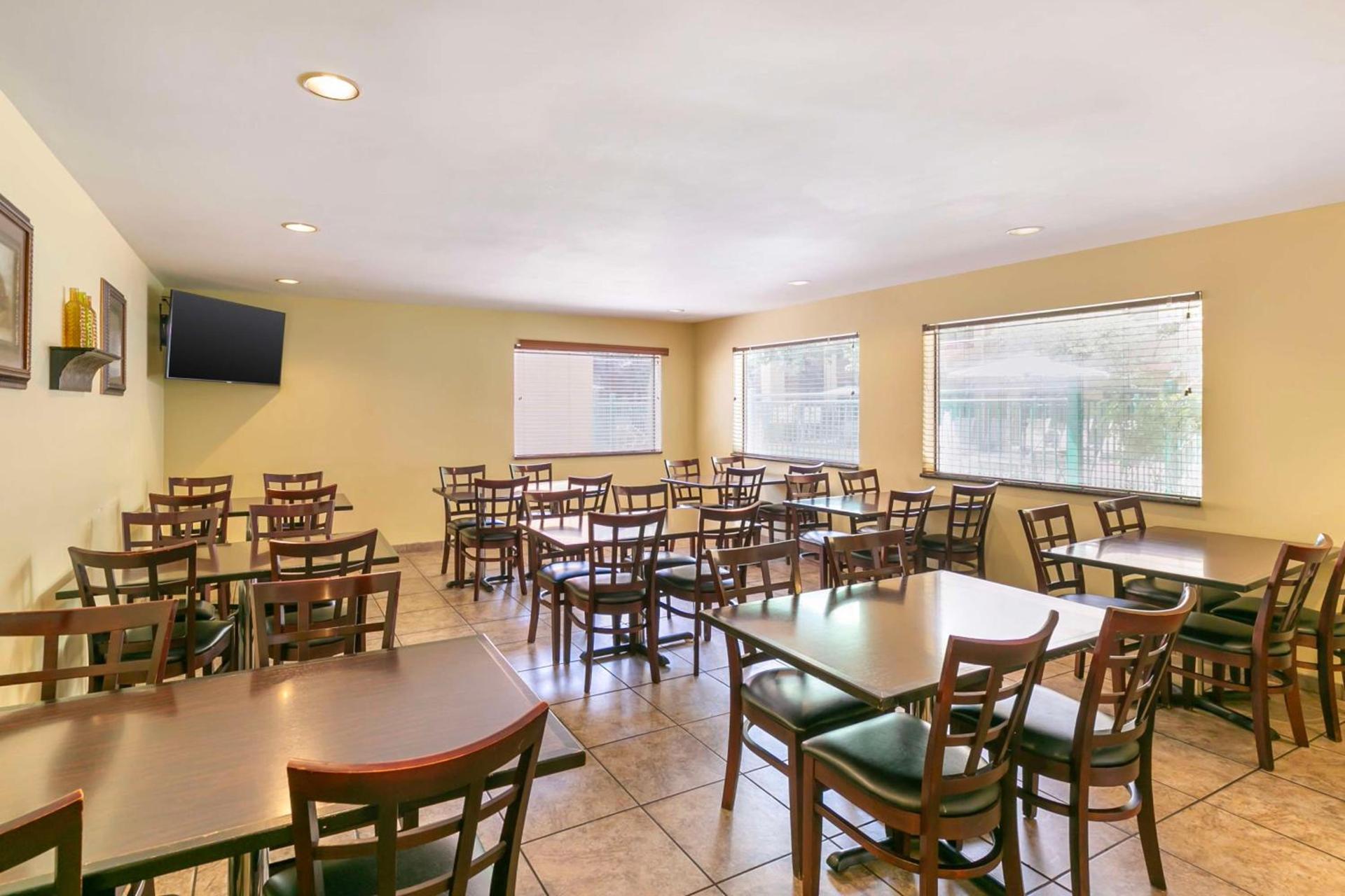 Best Western Plus Orchid Hotel & Suites photo 59
