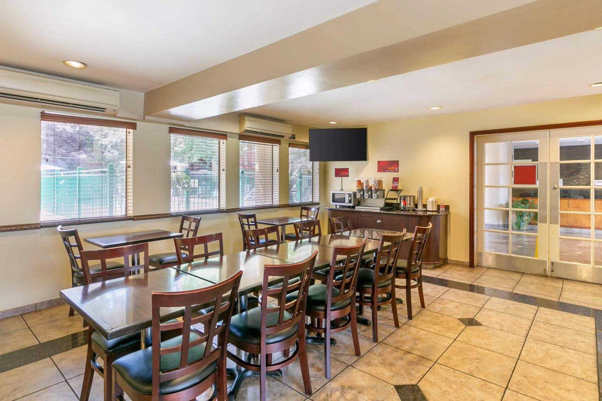 Best Western Plus Orchid Hotel & Suites photo 56