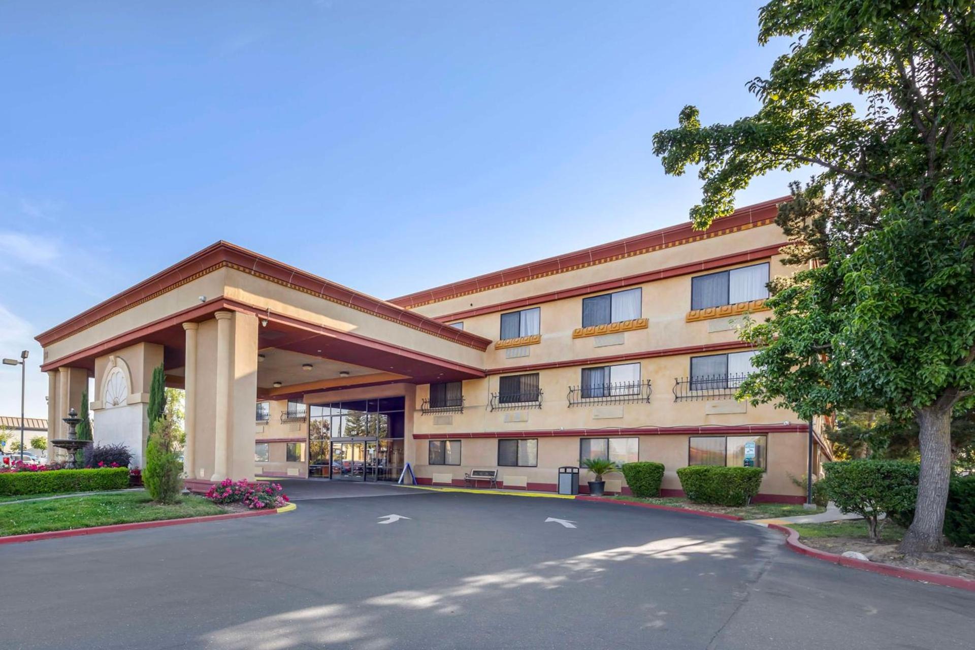 Best Western Plus Orchid Hotel & Suites photo 62