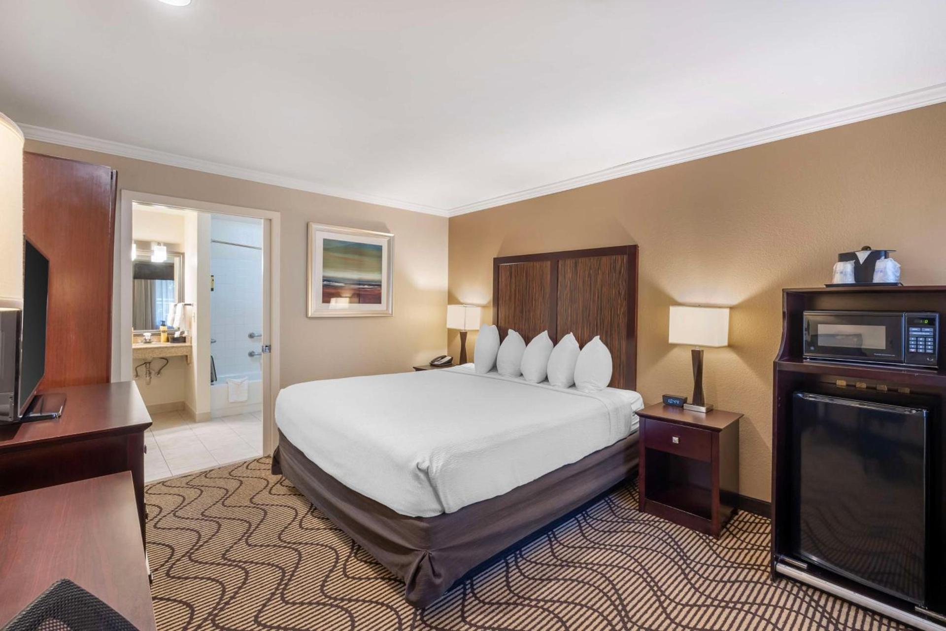 Best Western Plus Orchid Hotel & Suites photo 4