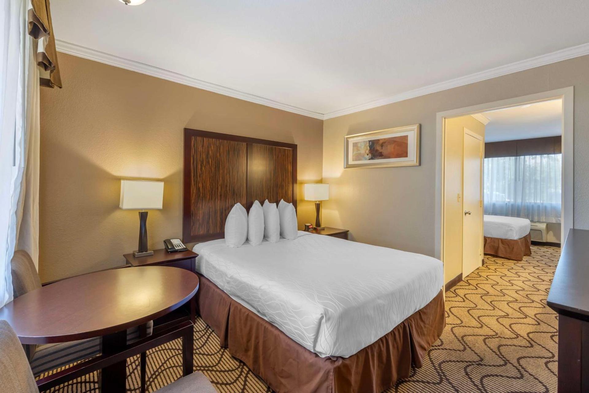 Best Western Plus Orchid Hotel & Suites photo 8