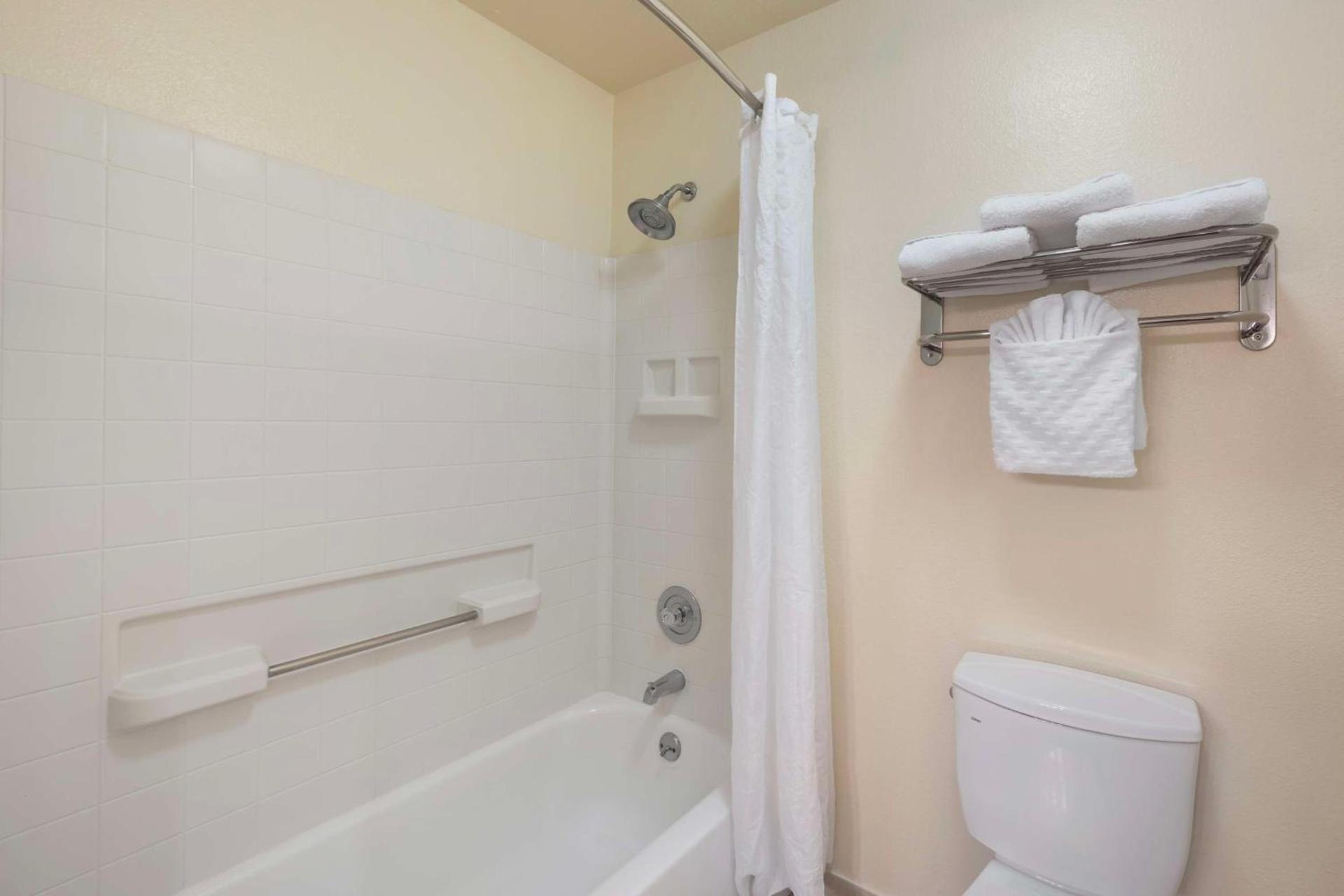 Best Western Plus Orchid Hotel & Suites photo 10