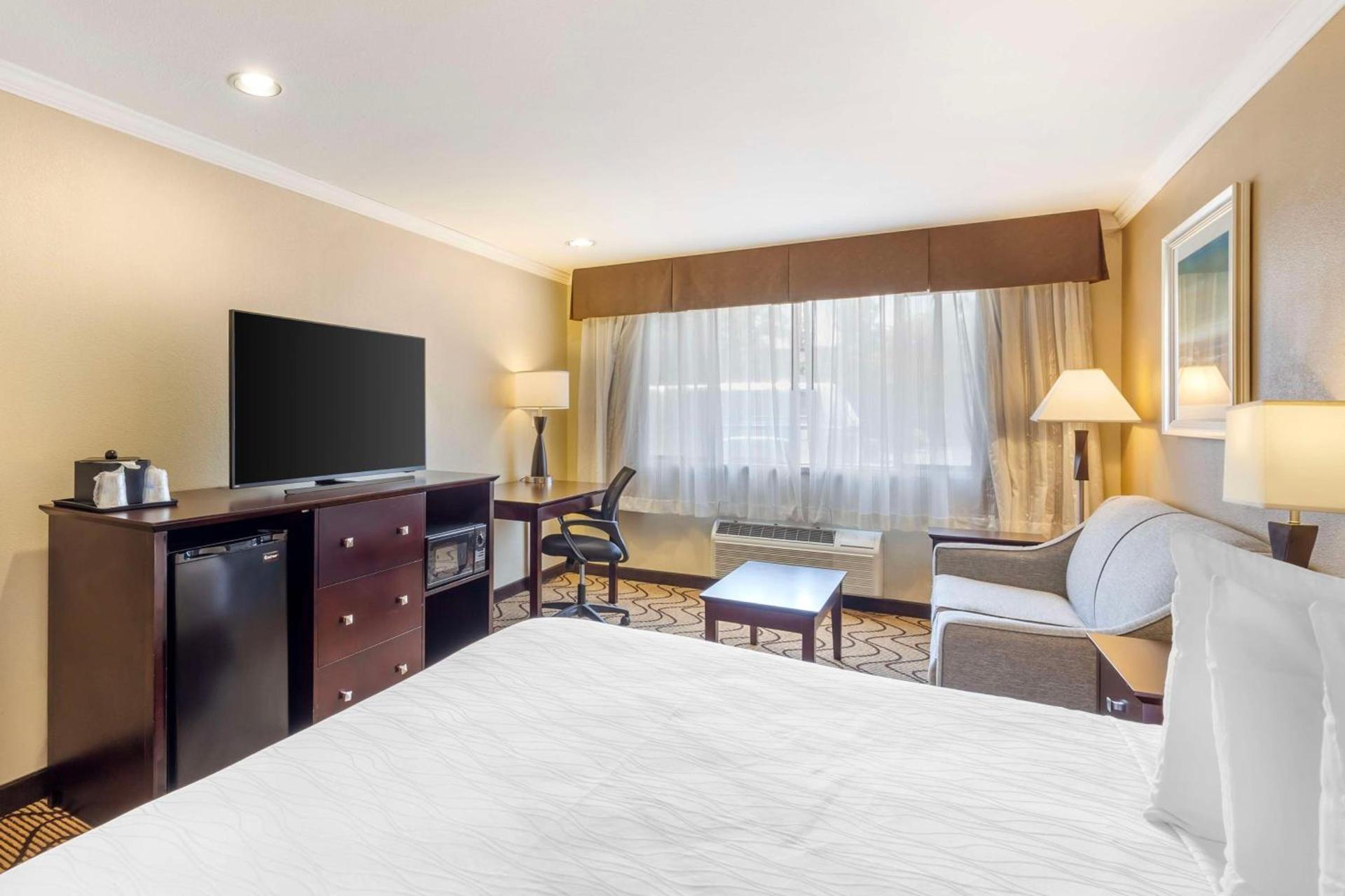 Best Western Plus Orchid Hotel & Suites photo 18