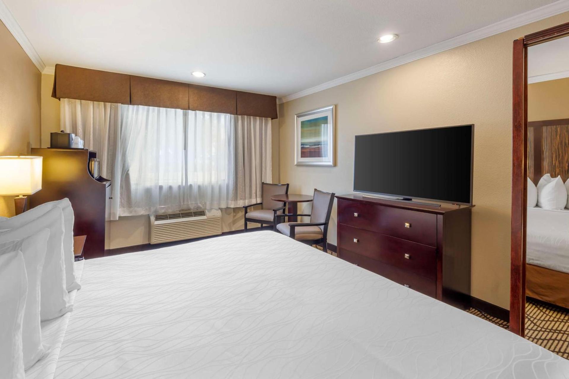 Best Western Plus Orchid Hotel & Suites photo 25