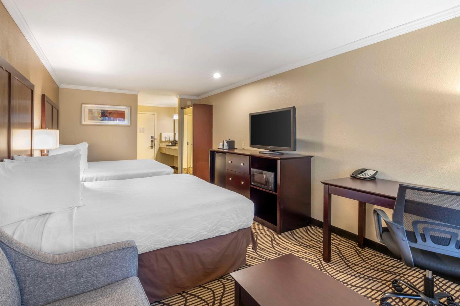 Best Western Plus Orchid Hotel & Suites photo 47
