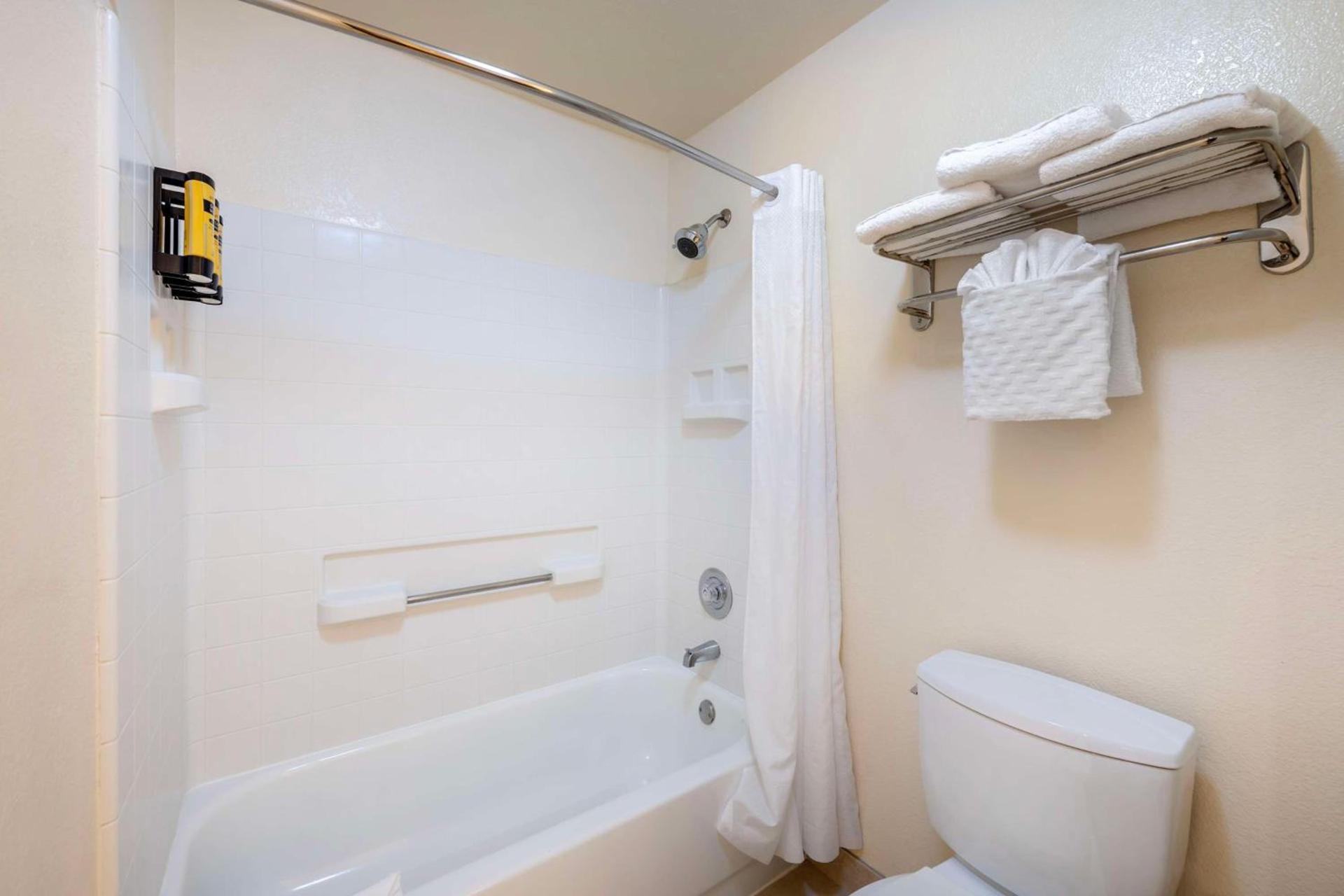Best Western Plus Orchid Hotel & Suites photo 51