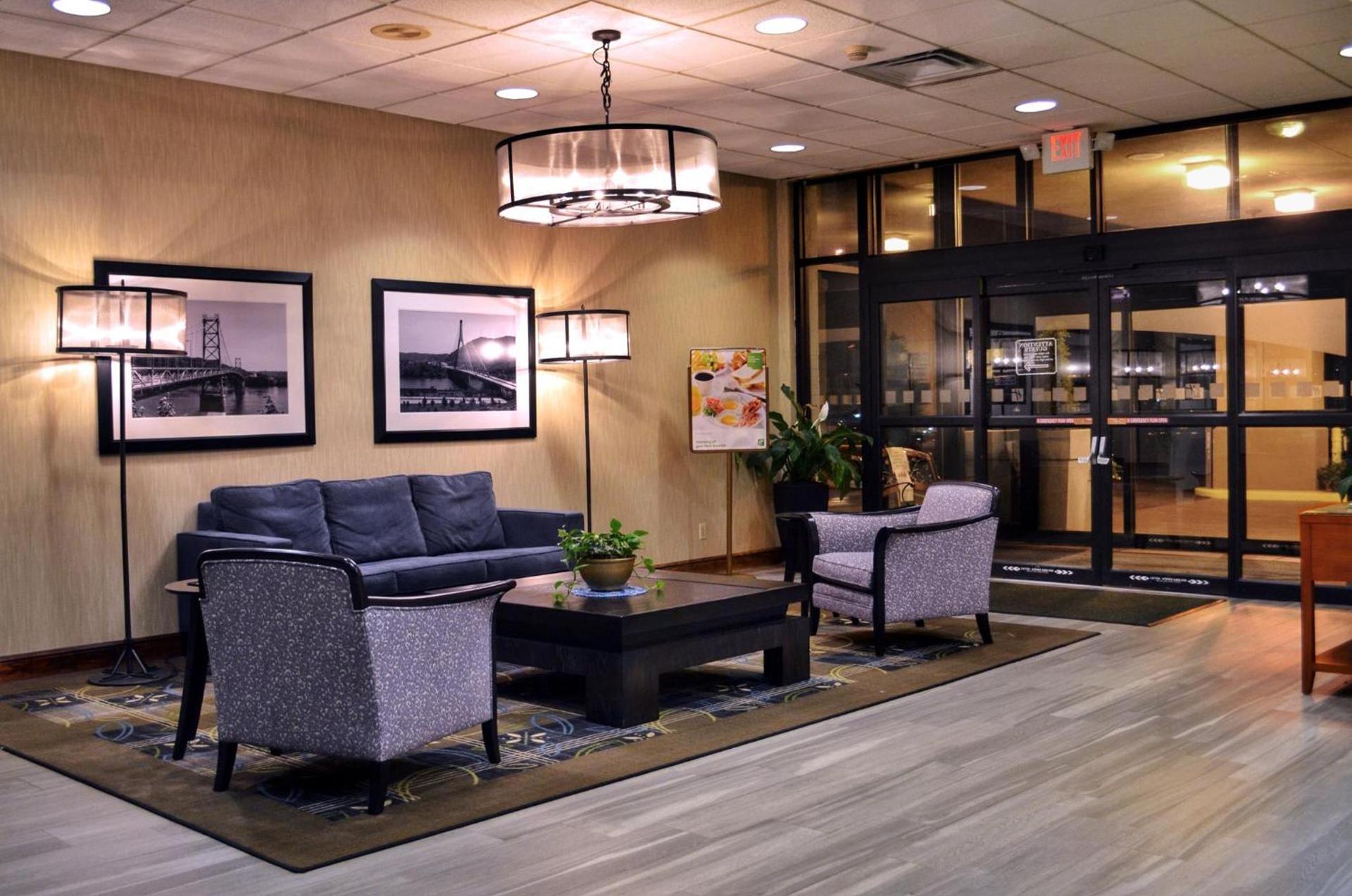 Holiday Inn Weirton-Steubenville Area photo 31