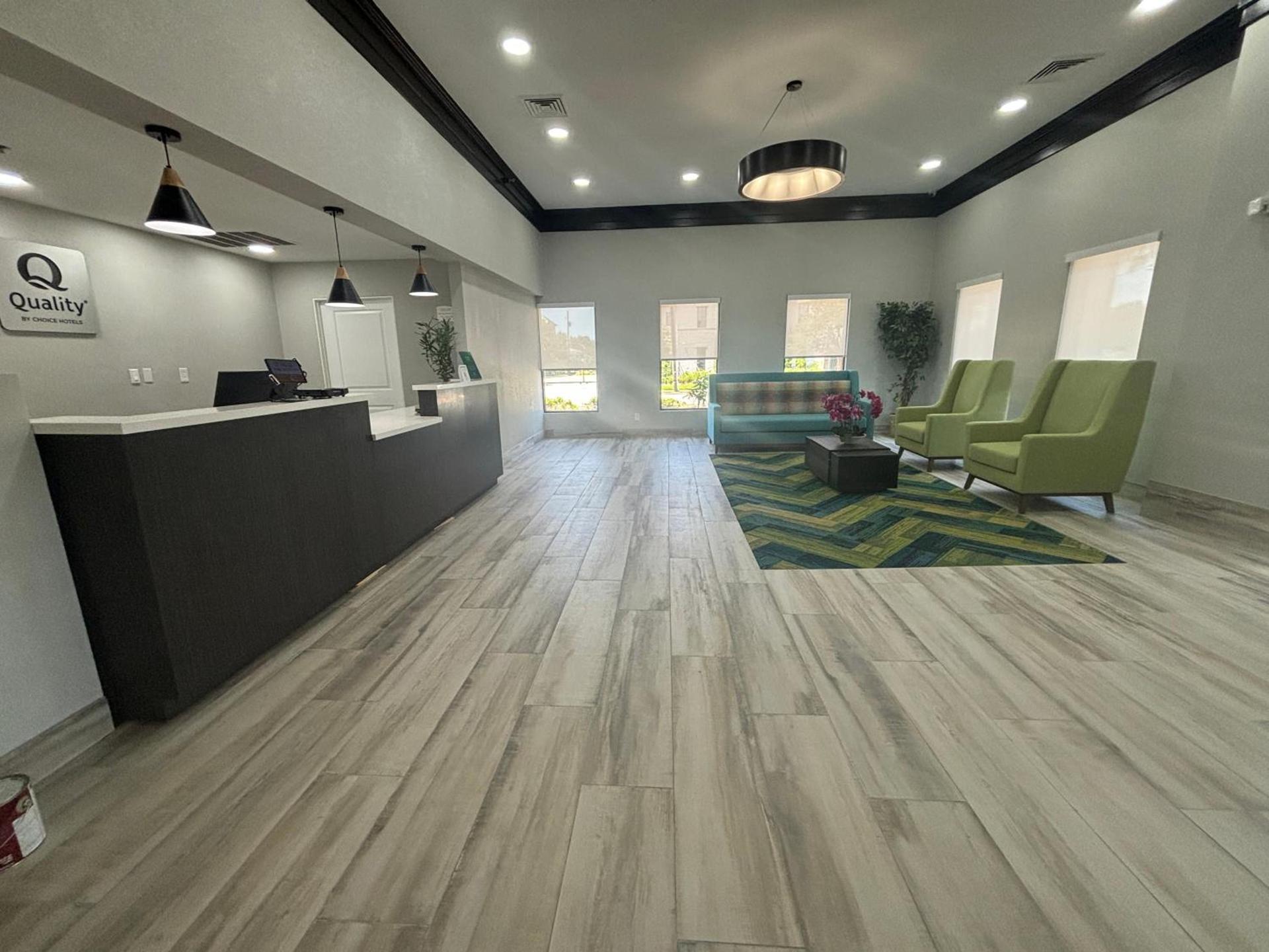 Quality Inn & Suites at Airport Blvd I-65 photo 36