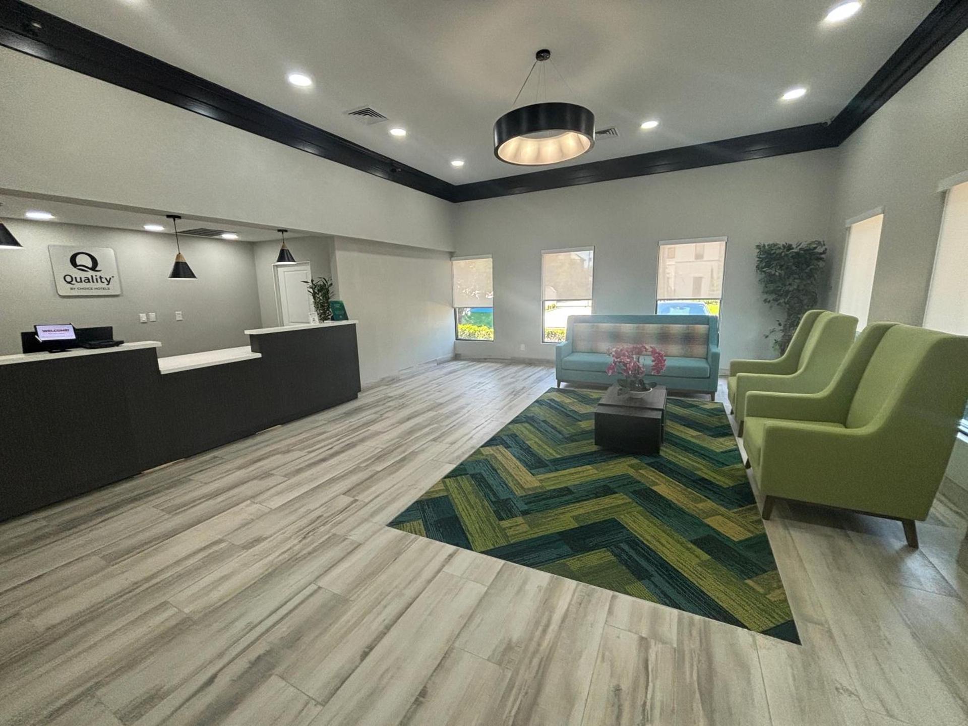 Quality Inn & Suites at Airport Blvd I-65 photo 32