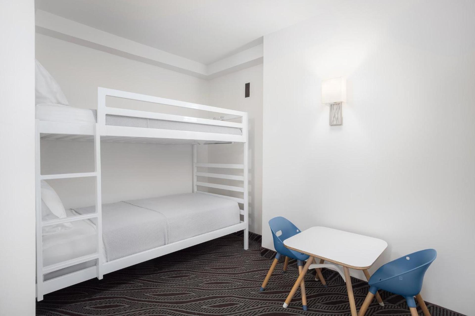 Holiday Inn Resort Oceanfront at Surfside Beach by IHG photo 90