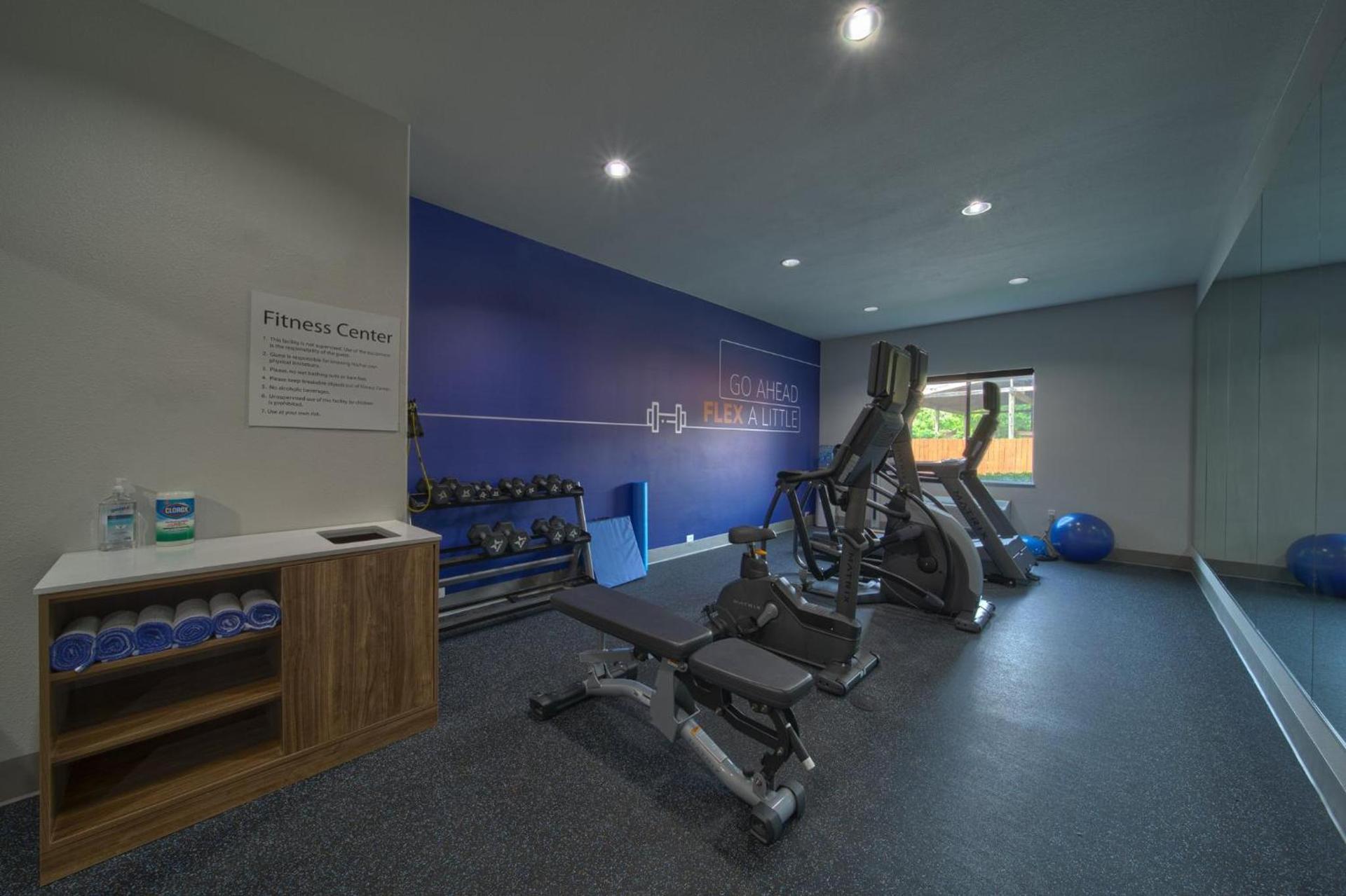 Holiday Inn Express & Suites Cleveland by IHG photo 62