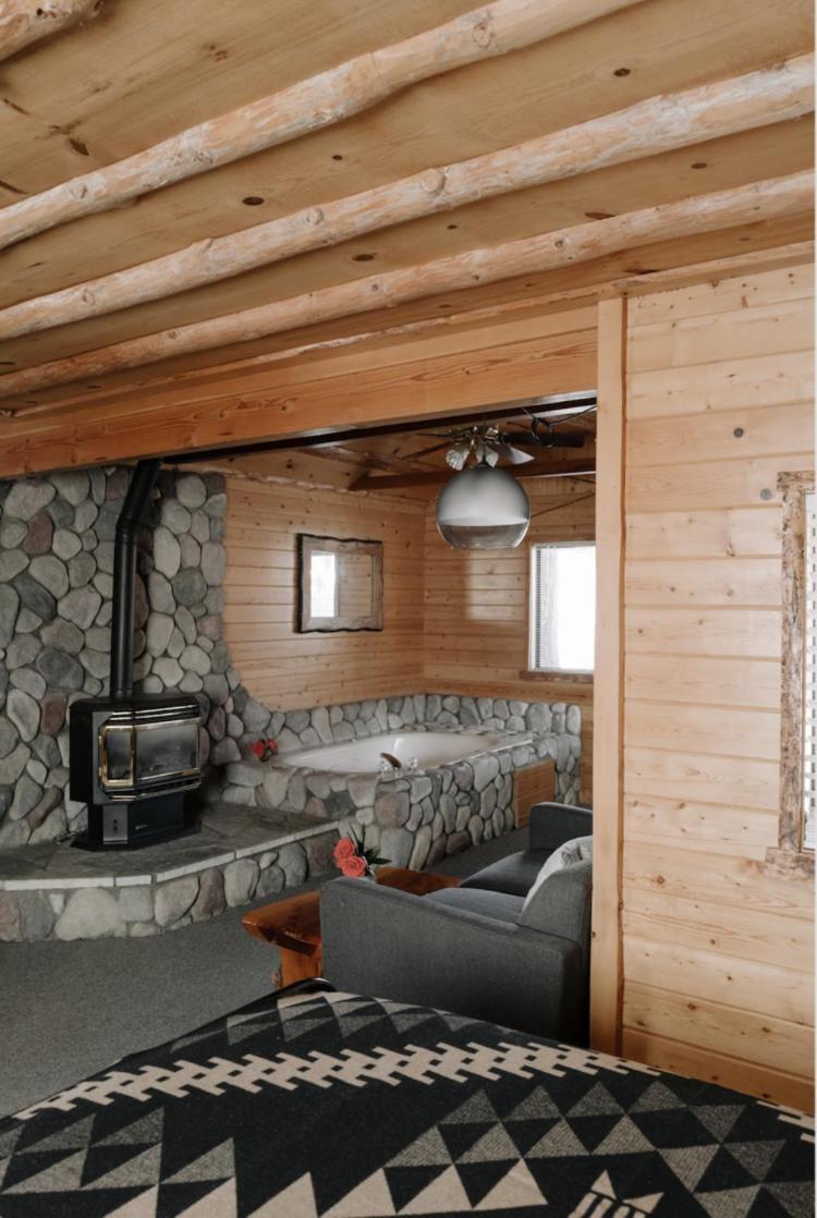 oak knoll lodge photo 51