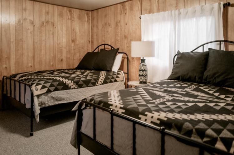 oak knoll lodge photo 34