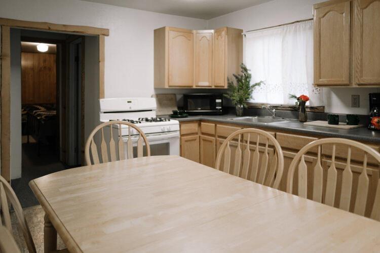 oak knoll lodge photo 35