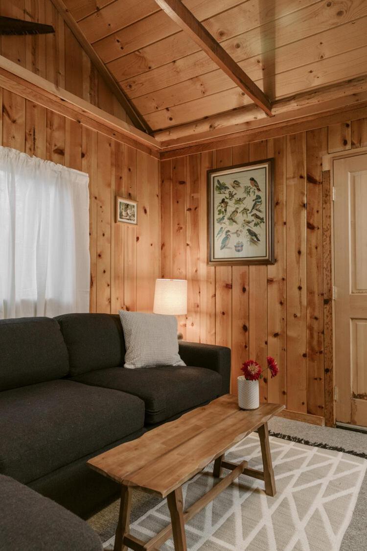 oak knoll lodge photo 37