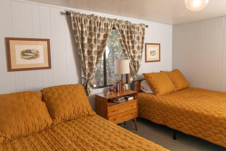 oak knoll lodge photo 24