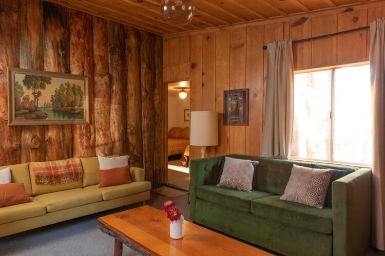 oak knoll lodge photo 26